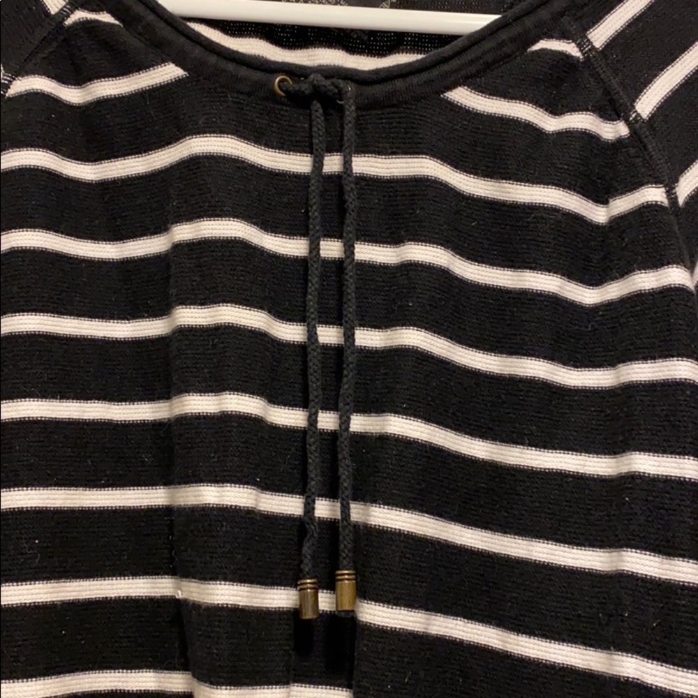 Sweater - Picture 3 of 4